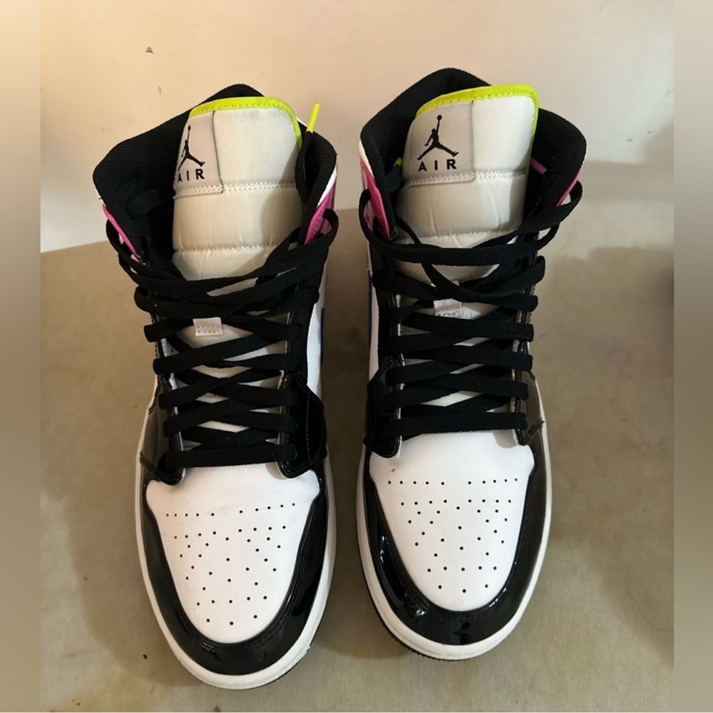 Athletic Shoes - Black and White